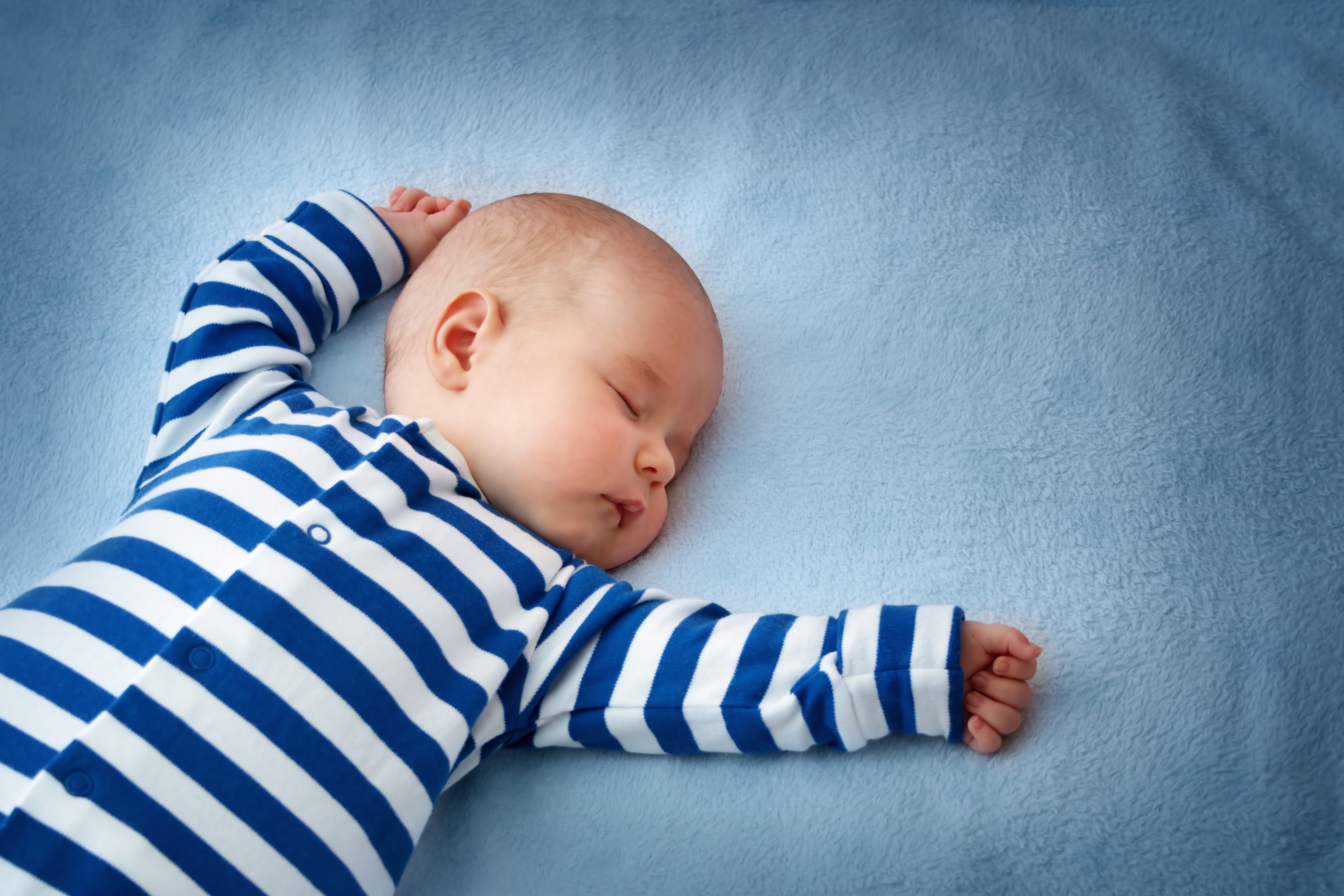 Sommeil De Bebe Comment L Aider A Passer Une Bonne Nuit Office De La Naissance Et De L Enfance